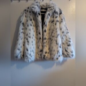 Elegant Faux Fur Women's Coat